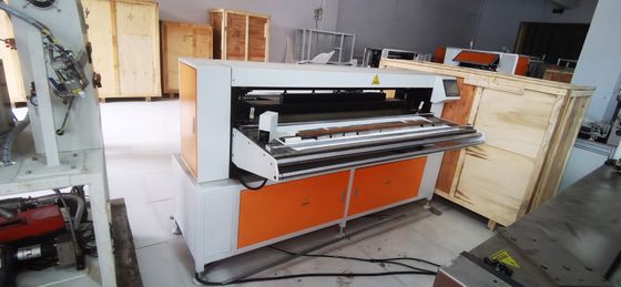 Computerized HEPA Filter Pleating Machine 1KW Knife Paper Pleating Machine 1300mm Werkwijdte
