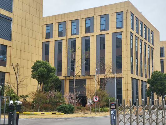 Geautomatiseerde productie voor efficiënte productie van luchtfilterelementen