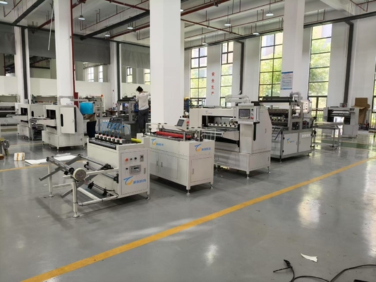 Filterproductieapparatuur 4m Min Paper Folding Machine Line voor cabinefilter