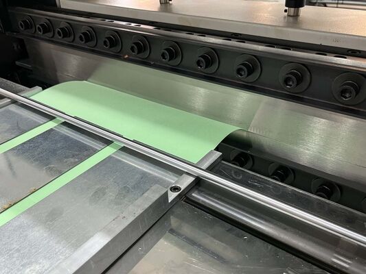 Beste Prijs Olie Filter Brandstoffilter Semi-automatische Hoge Efficiëntie Vouw- en Lijmproductielijn