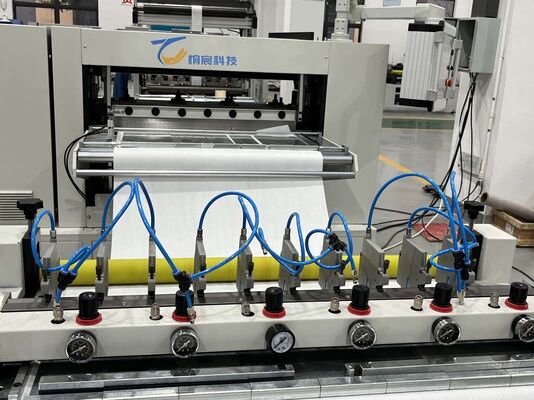 Volledig automatische servomotor HAVC filterverwerkings- en vouwmachine