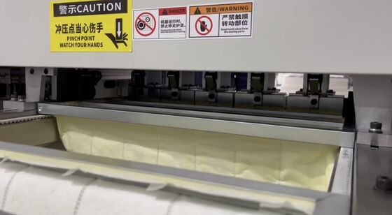 Geautomatiseerde zakkenfiltermachine voor het maken van luchtfilterzakken met hoge efficiëntie