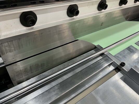 Hoog efficiënte volledig automatische HEPA-filter vouwmachine