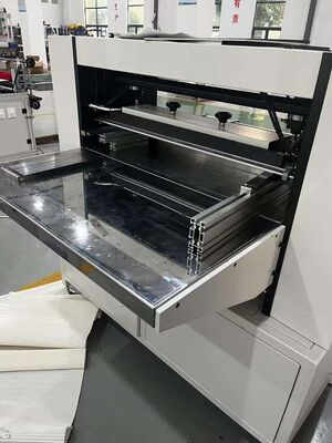 Energiebesparende en onderhoudsarme half-automatische filterpapier vouwmachine in zware productielijnen