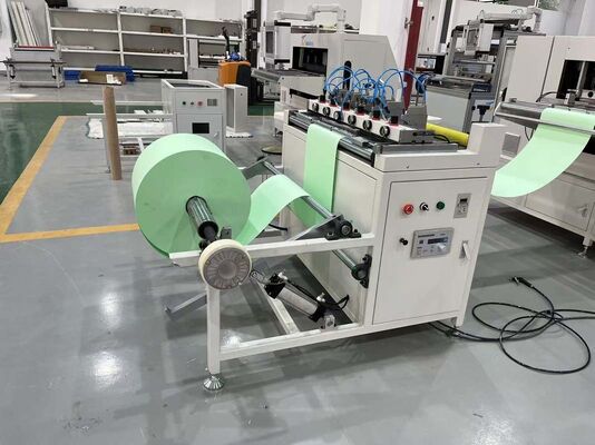 Zwaar uitgevoerde machine voor veeleisende industriële omgevingen Filterproductieapparatuur Voorsnijmachine voor precisie luchtfiltratie