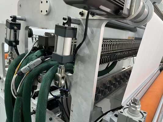 Kosteneffectieve en snelle mini-HEPA-filter-plegingsproductielijn voor snelle productiecycli en industrieel filter