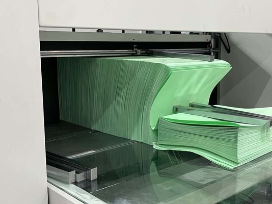 Performance-geoptimaliseerde grote pleathoogte Full-auto mes type Filter materiaal pleatmachine voor de automobielindustrie