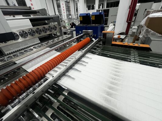 Op maat gemaakte autolijmoplossing voor 300mm HEPA Mini Filters Fiberglass Pleating Manufacturing Line